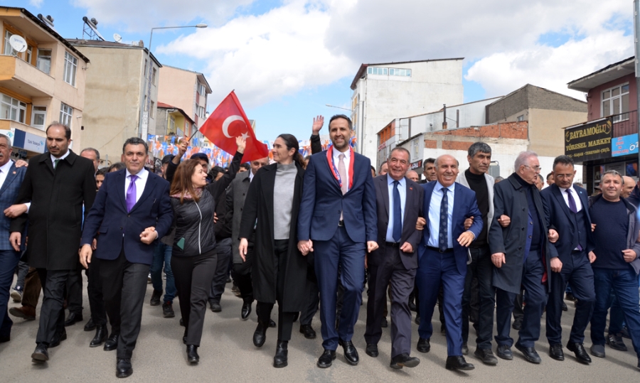 CHP MİLLETVEKİLİ ADAYLARINA COŞKULU KARŞILAMA