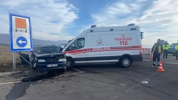 Yine o kavşak yine kaza 
