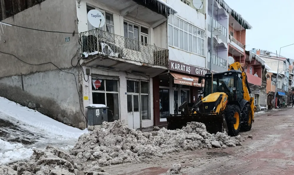POSOF BELEDİYESİ KARLA MÜCADELE ÇALIŞMALARINI SÜRDÜRÜYOR