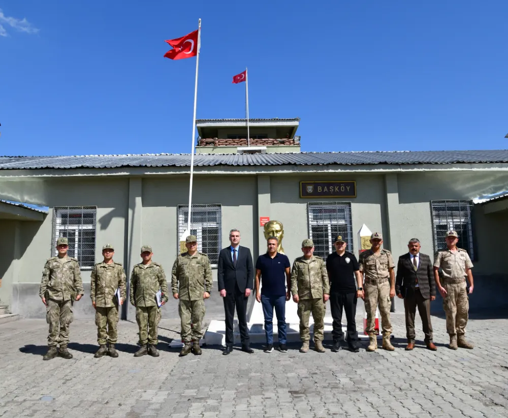 Vali Çiçek, sınır karakolunu ziyaret etti