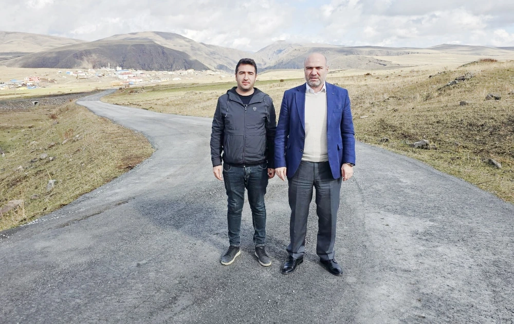 Çıldır’da Köy Yolları Yenileniyor: Kaşlıkaya ve Semihaşakir’de Çalışmalar Tamamlandı