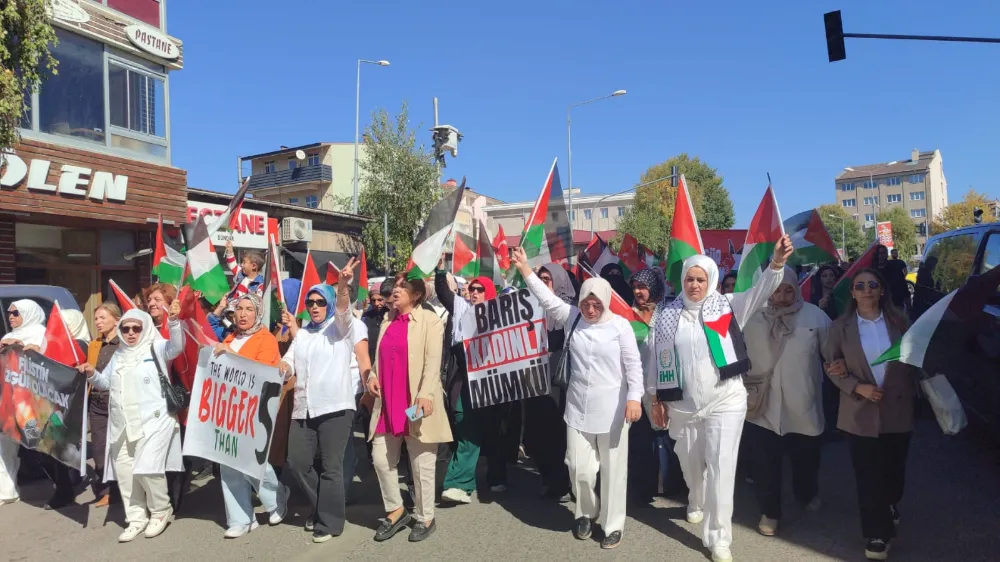 Kadınlar Filistin için yürüdü