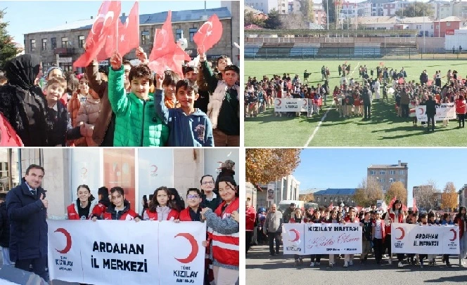 Ardahan’da Kızılay Haftası Yürüyüşü Düzenlendi