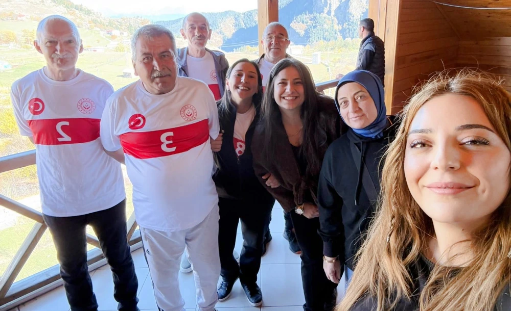 Huzurevi Sakinleri Dostluk ve Spor Dolu Bir Gün geçirdi