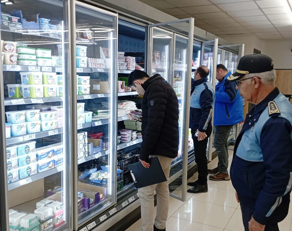Ardahan Belediyesi’nden Marketlerde Sıkı Denetim