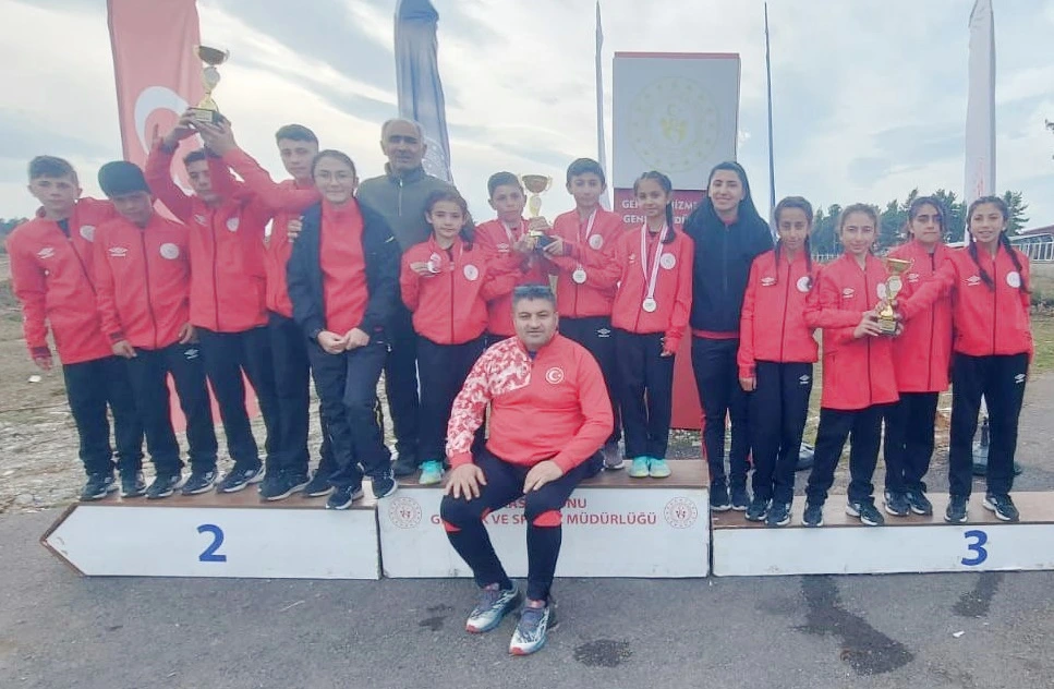 Ardahan’ın Koşan Yıldızları, Eşref Aydın Kros Ligi Türkiye Finaline Yükseldi