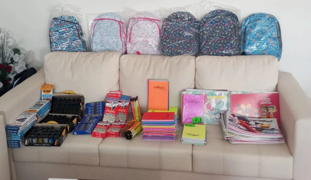 Çıldır Köy Okullarına Kırtasiye Desteği