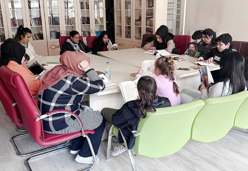 Ardahan’da Aile Yılı Kapsamında Kitap Okuma Etkinliği Düzenlendi