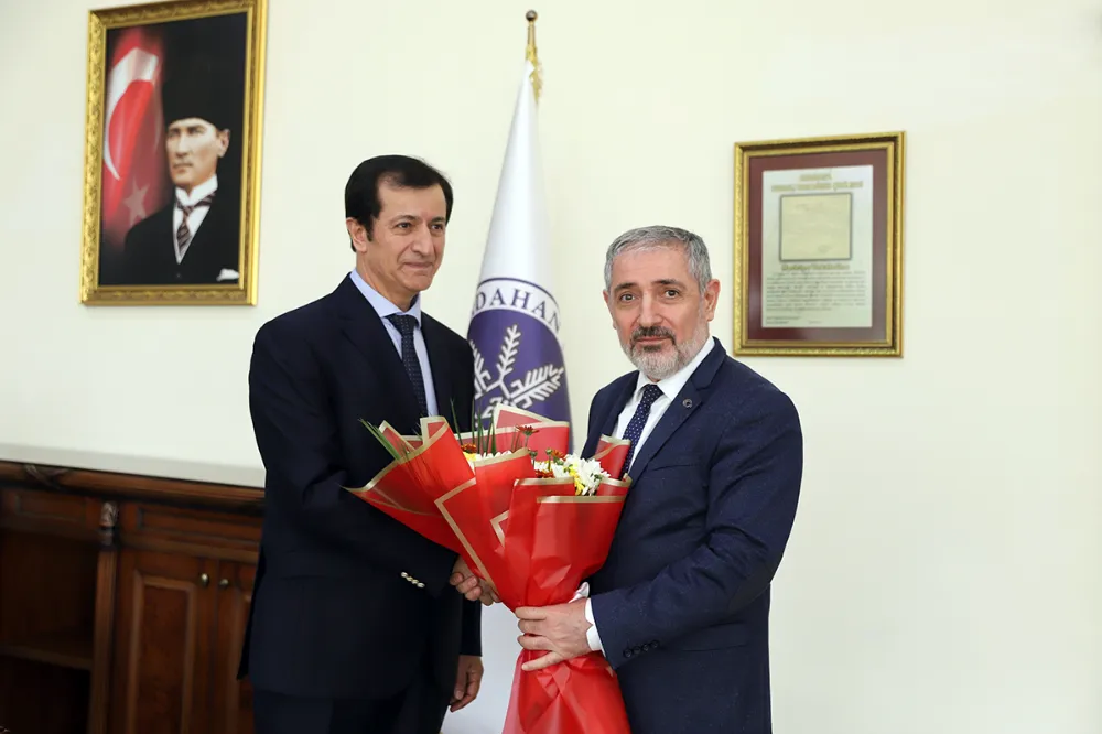 ARÜ’de devir teslim