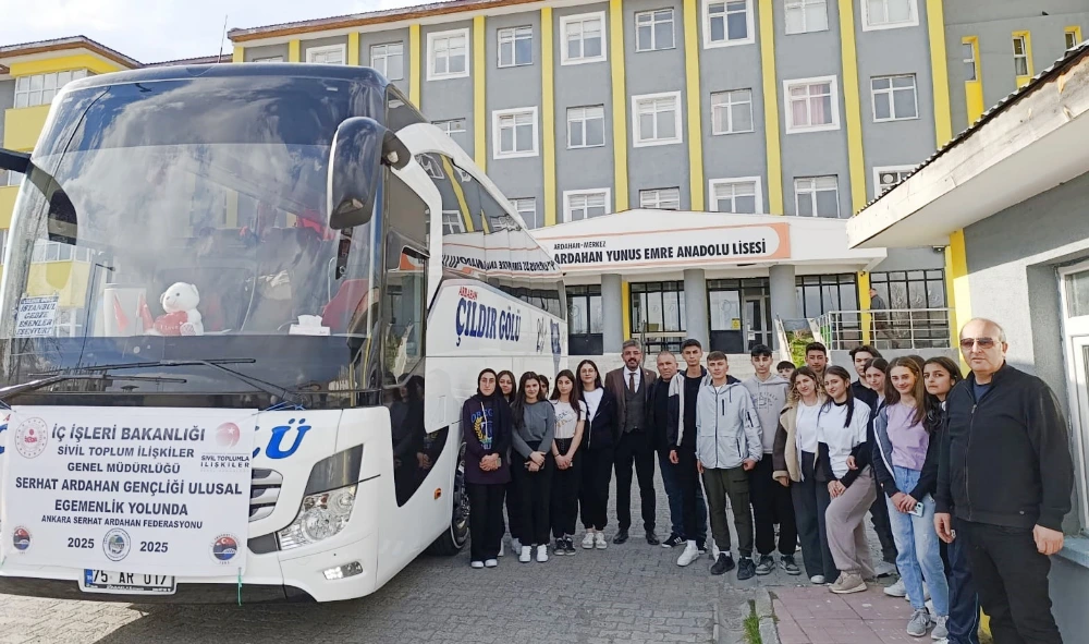 Ardahanlı öğrenciler 23 Nisan İçin Ankara’ya hareket etti