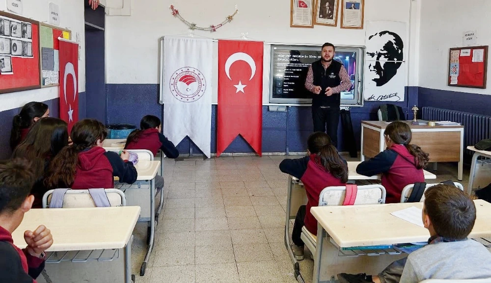 Veteriner Hekimlik Mesleği Ardahan’da Öğrencilere Tanıtıldı