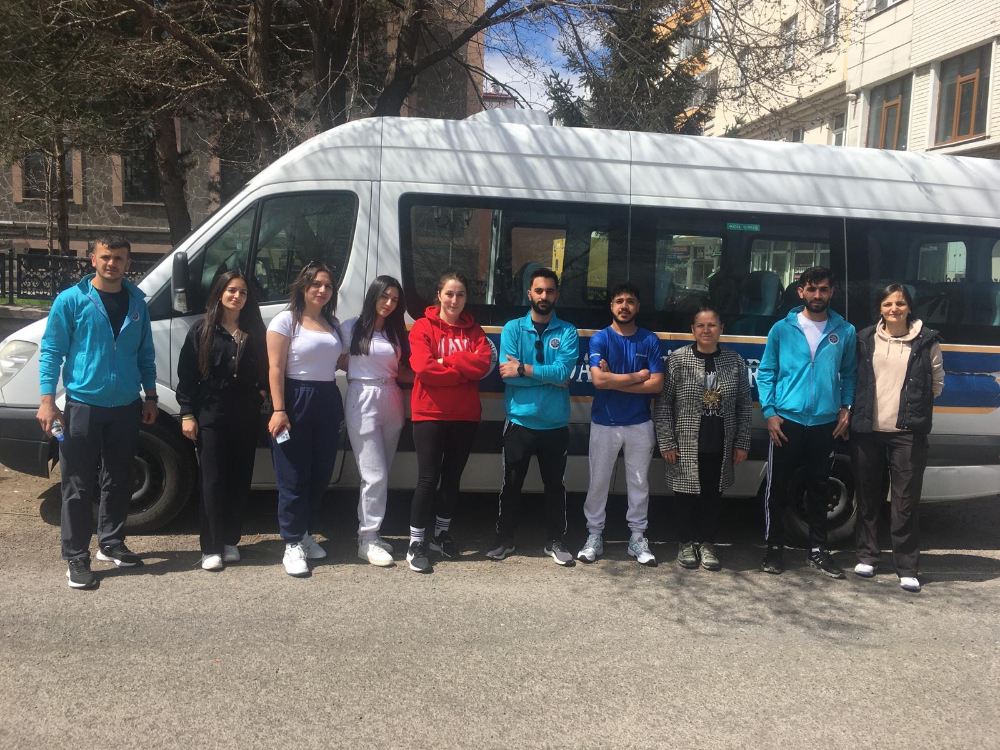 Tenis şampiyonasına Ardahan’dan 8 sporcu katılıyor