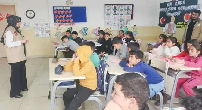 Hanak’ta Öğrencilere Gıda Güvenirliği ve Hijyen Eğitimi Verildi