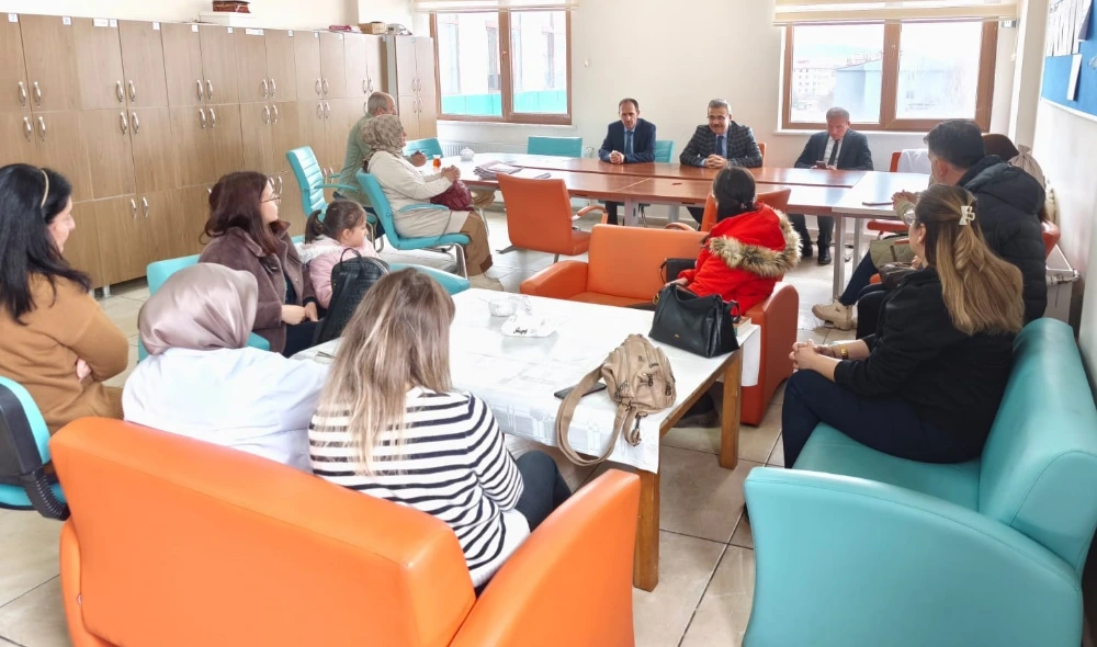 İl Millî Eğitim Müdürü Yusuf Uzantı, İnönü ilk okulunda Öğretmenlerle Buluştu