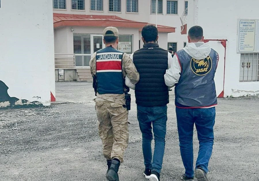 Ardahan’da Hırsızlık Şüphelilerine Yönelik Operasyonda 3 Kişi Yakalandı