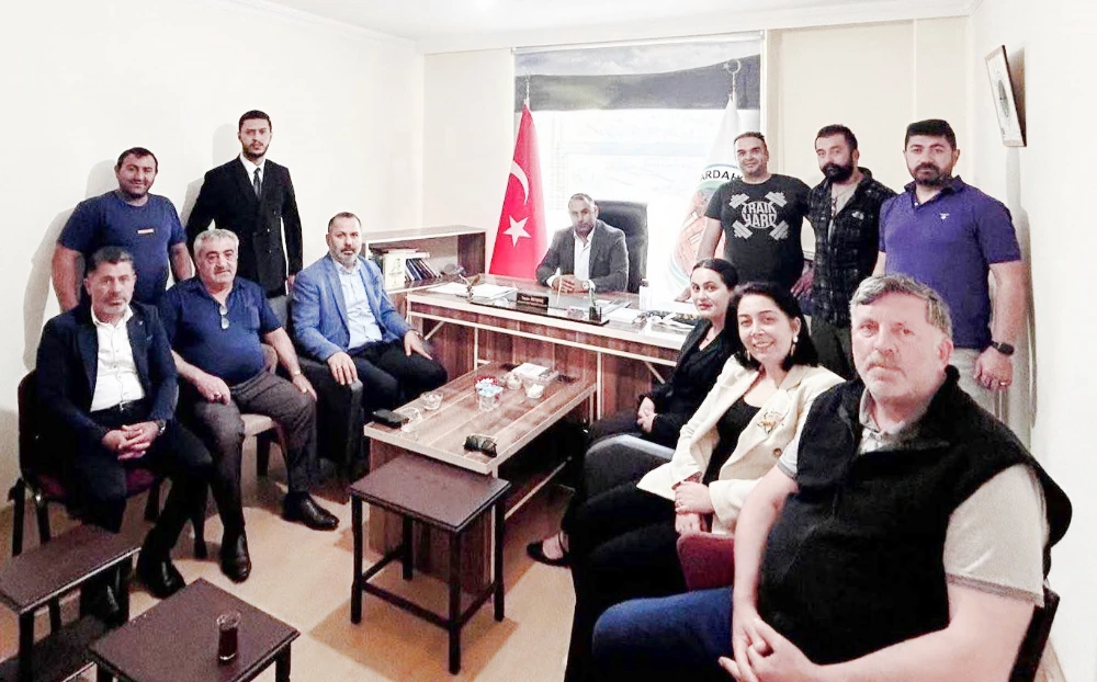 AK Parti’den Ardahan Kent Konseyi’ne Ziyaret