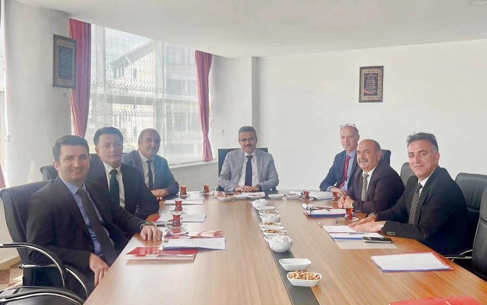 Göle’de İlçe Müdürler Kurulu Sene Sonu Değerlendirme Toplantısı Gerçekleştirildi