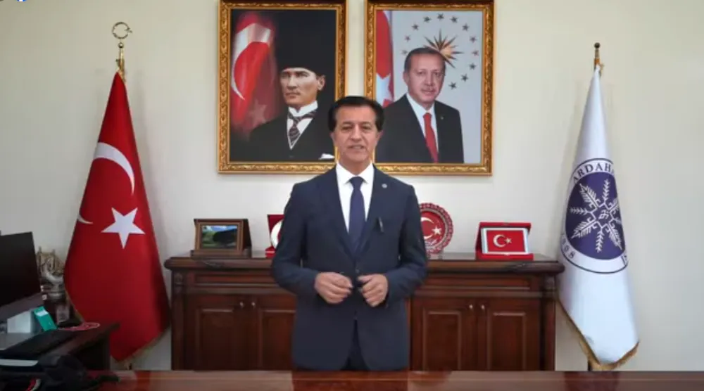 Rektör Emiroğlu’ndan aday öğrencilere mesaj: Bilginin gücüyle geleceğini Ardahan’da inşa et