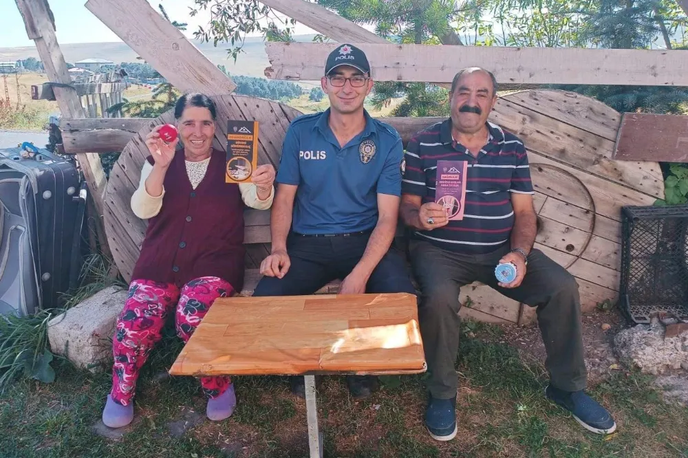 Emniyet Müdürlüğü’nden “POLHANE” projesi kapsamında bilgilendirme çalışmaları