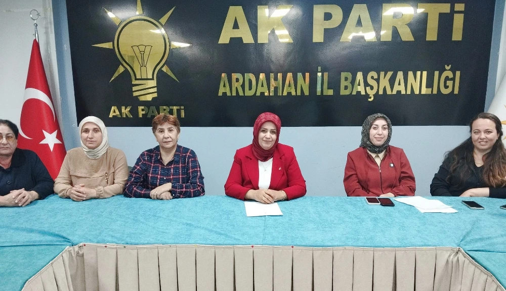 AK Parti Kadın Kolları Haftalık Olağan Toplantısını Gerçekleştirdi