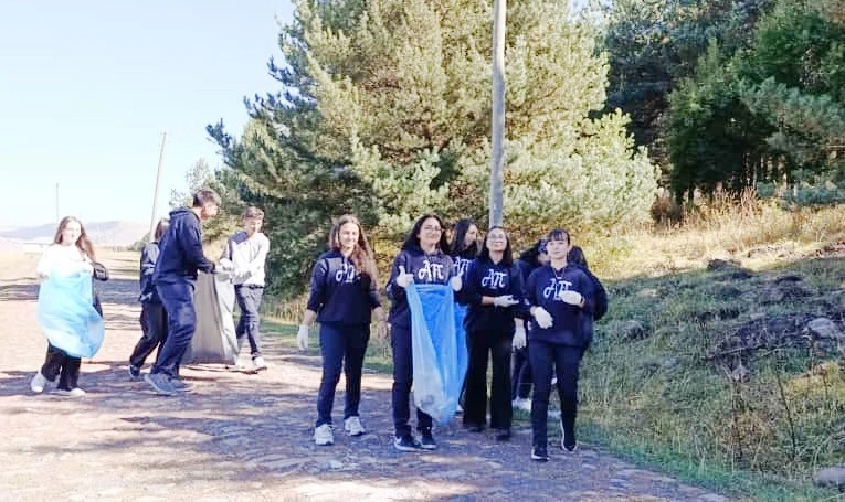 Ardahan Fen Lisesi Öğrencilerinden Anlamlı Doğa Etkinliği